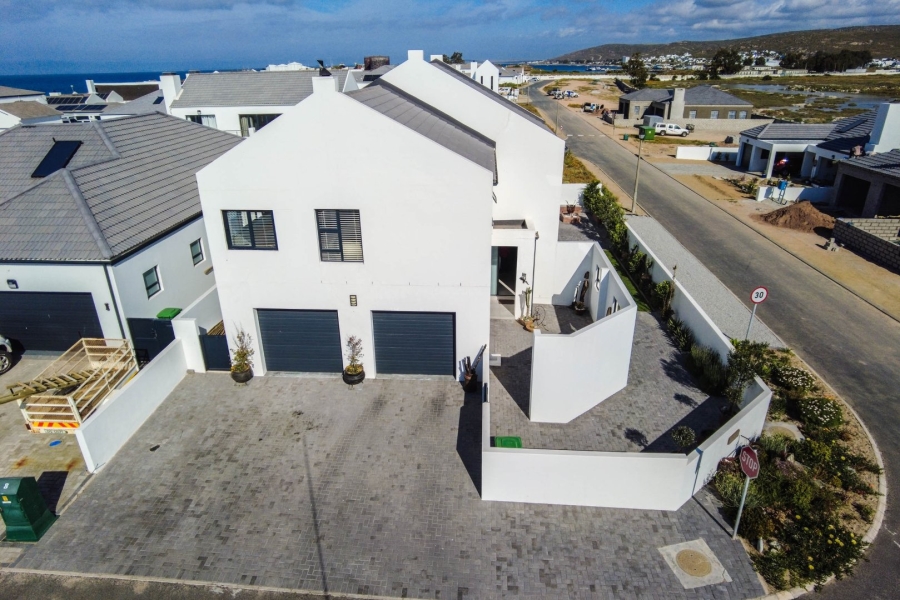 3 Bedroom Property for Sale in Sandy Point Beach Estate Western Cape